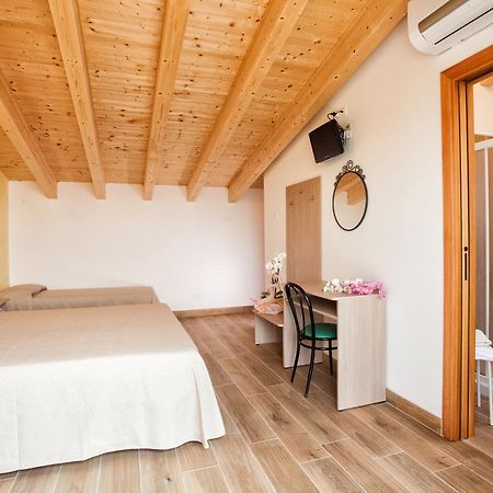 Albergo Paris 索托马里纳 外观 照片