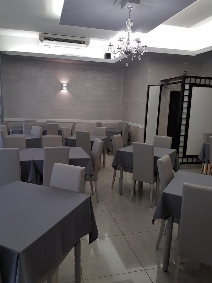 Albergo Paris 索托马里纳 外观 照片