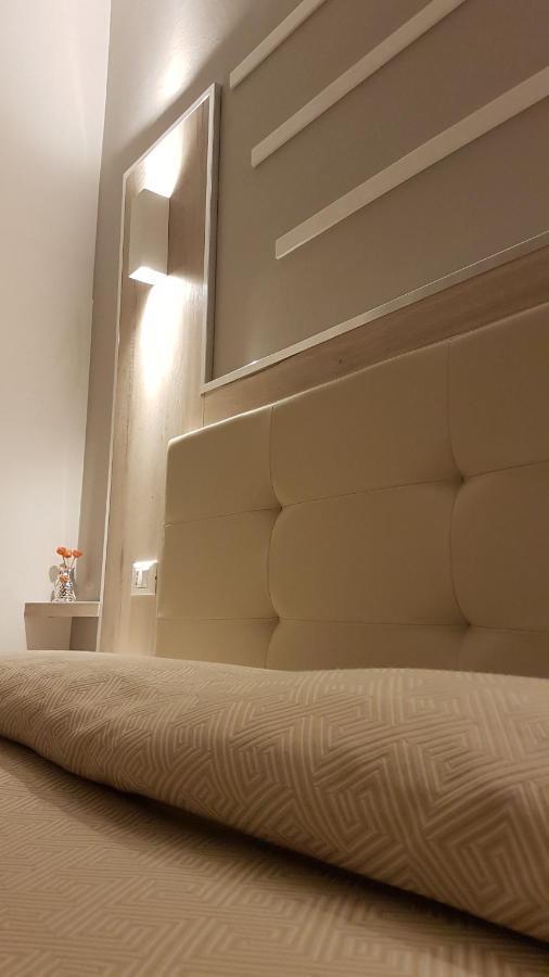 Albergo Paris 索托马里纳 外观 照片