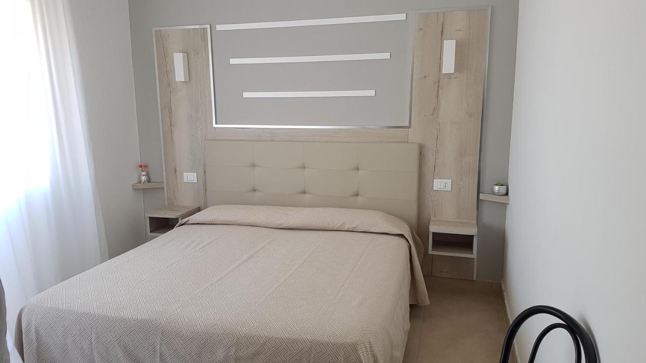 Albergo Paris 索托马里纳 外观 照片